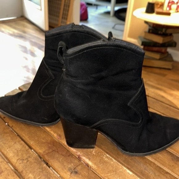 Divided by H &M Black Suede zipped Cowgirl Ankle Boots - GUC - size 10 - Picture 3 of 9
